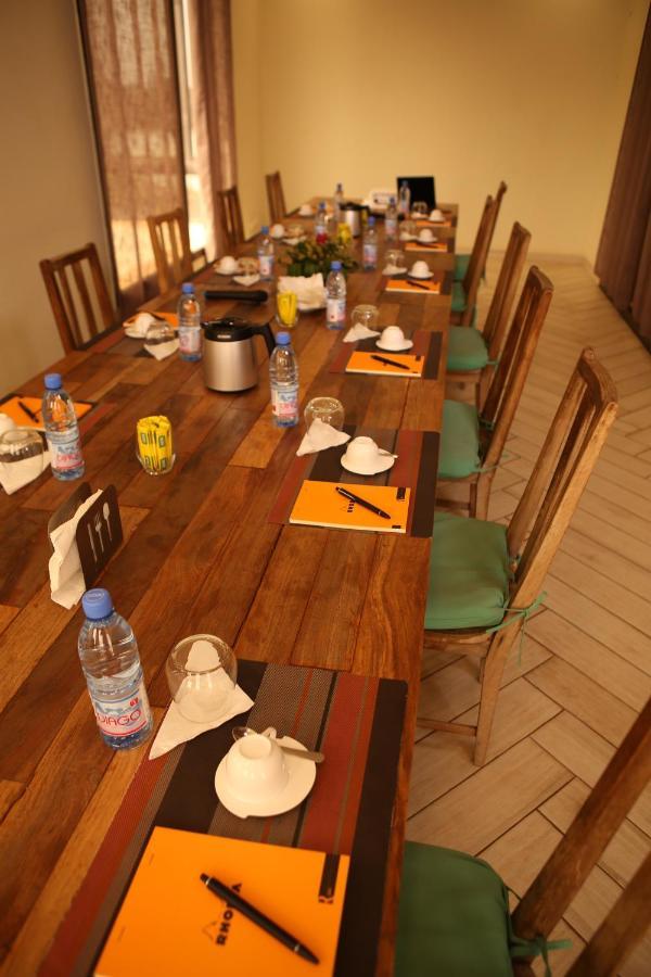 Au Bord De L'Eau Hotel Bamako Luaran gambar