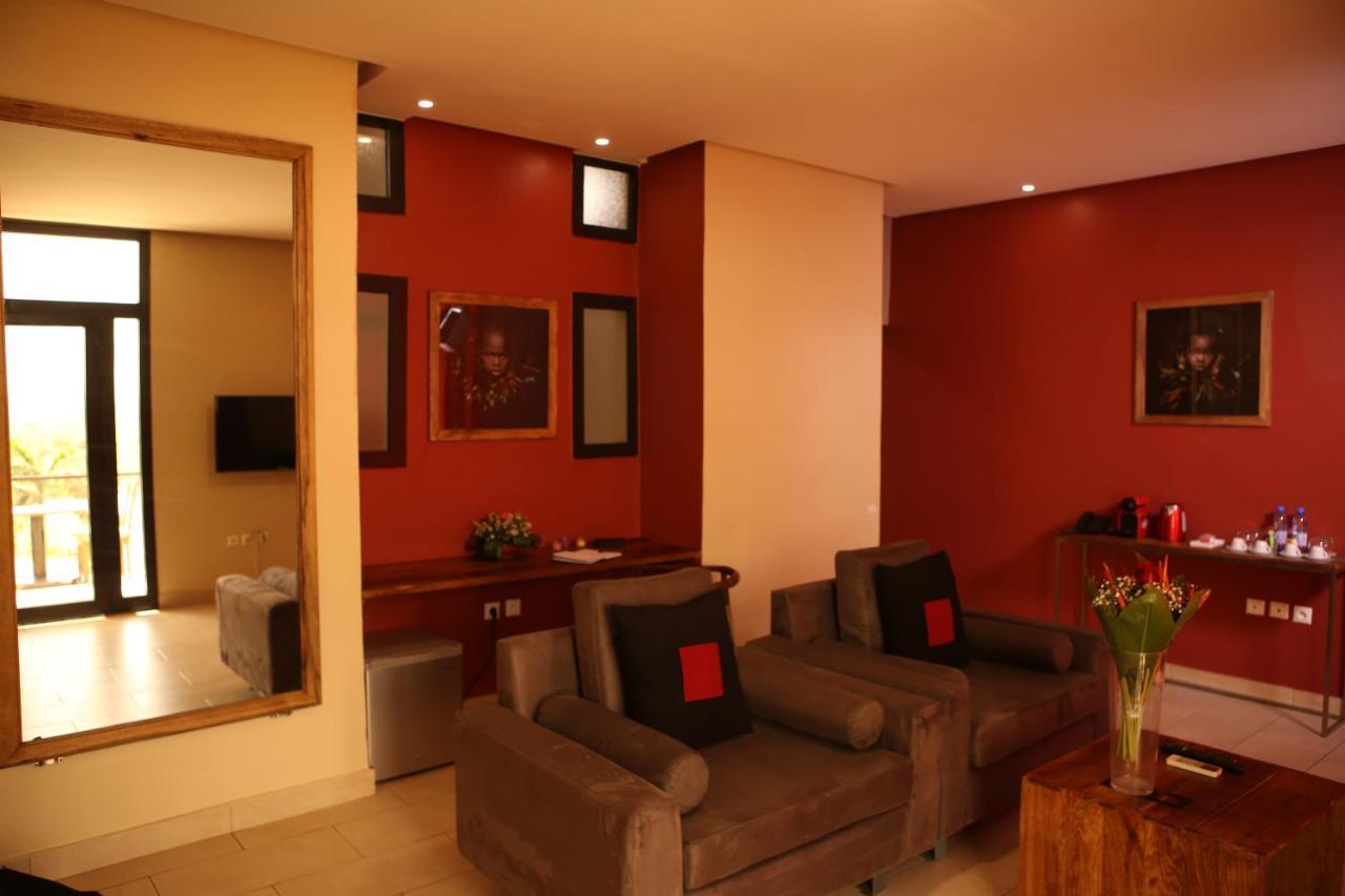 Au Bord De L'Eau Hotel Bamako Luaran gambar