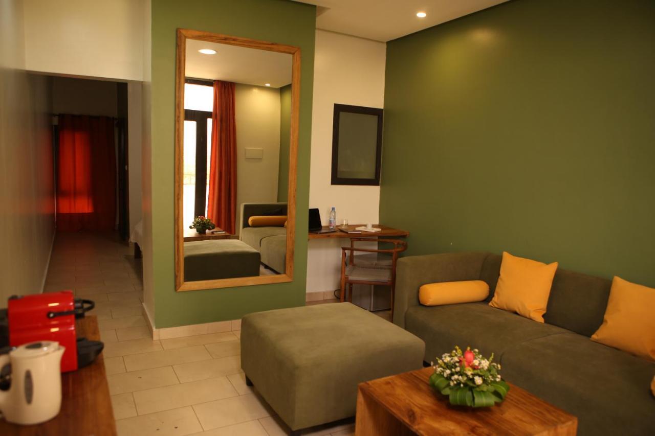 Au Bord De L'Eau Hotel Bamako Luaran gambar