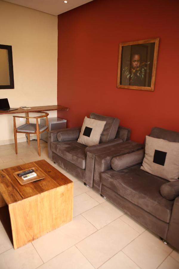Au Bord De L'Eau Hotel Bamako Luaran gambar
