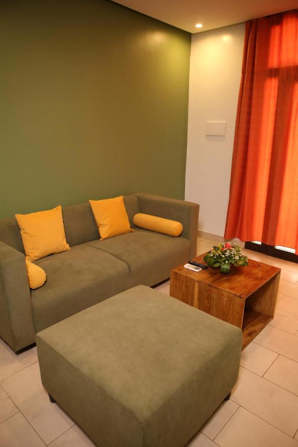 Au Bord De L'Eau Hotel Bamako Luaran gambar