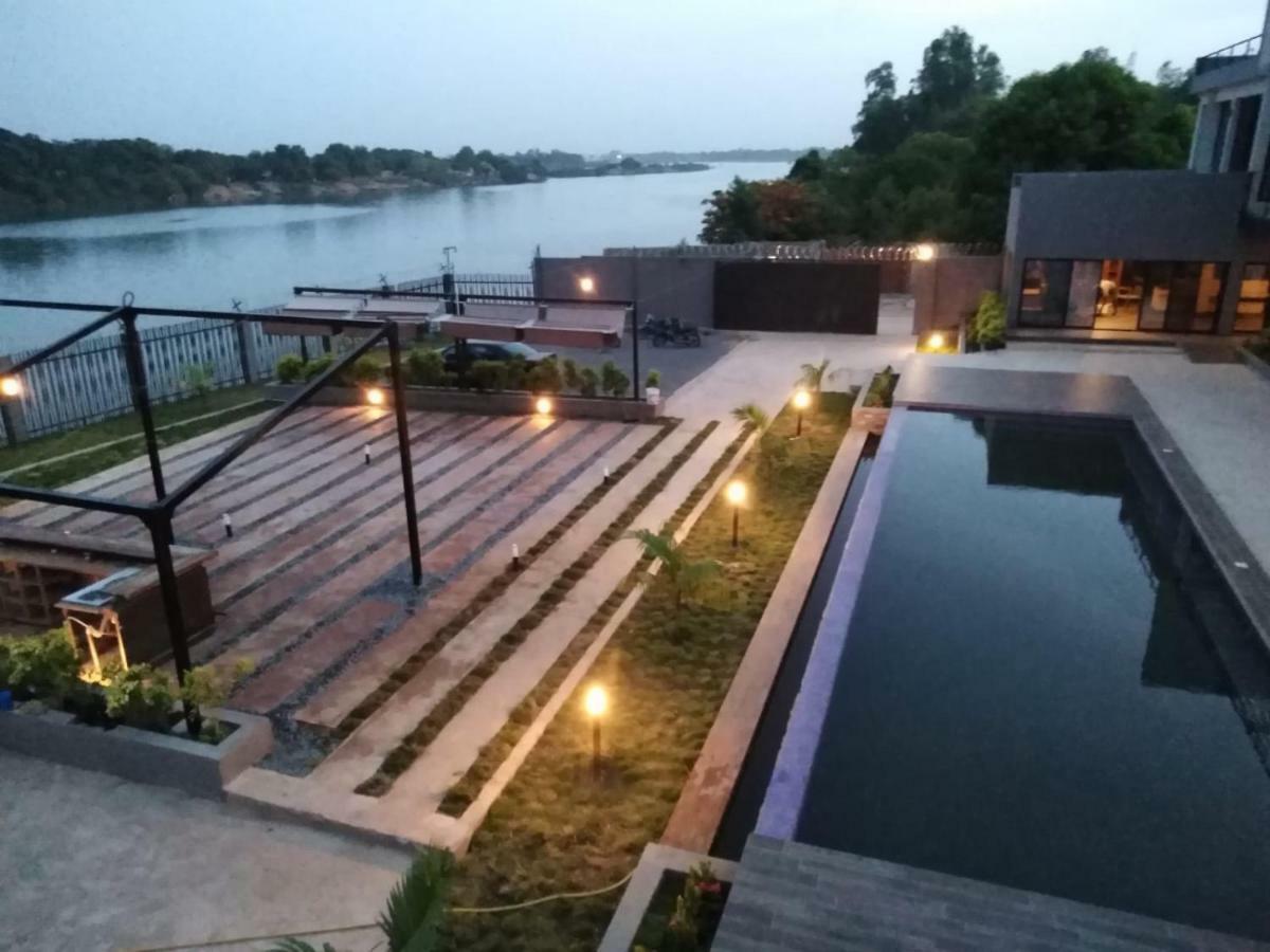 Au Bord De L'Eau Hotel Bamako Luaran gambar