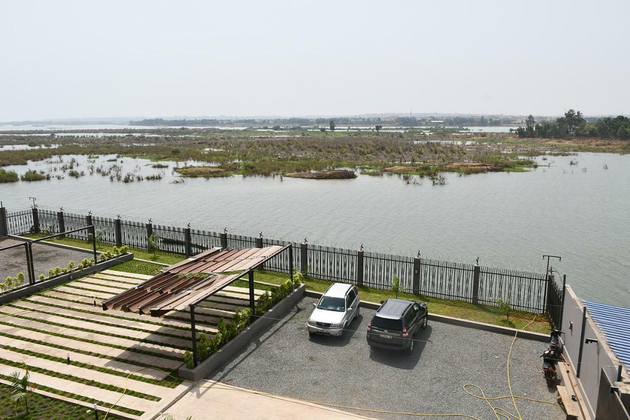 Au Bord De L'Eau Hotel Bamako Luaran gambar