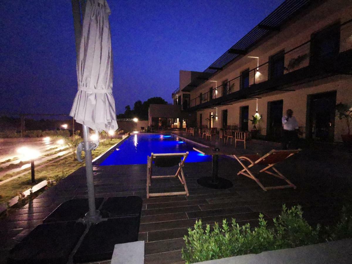 Au Bord De L'Eau Hotel Bamako Luaran gambar